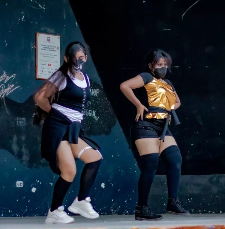 Red Land Piura grupo kpop